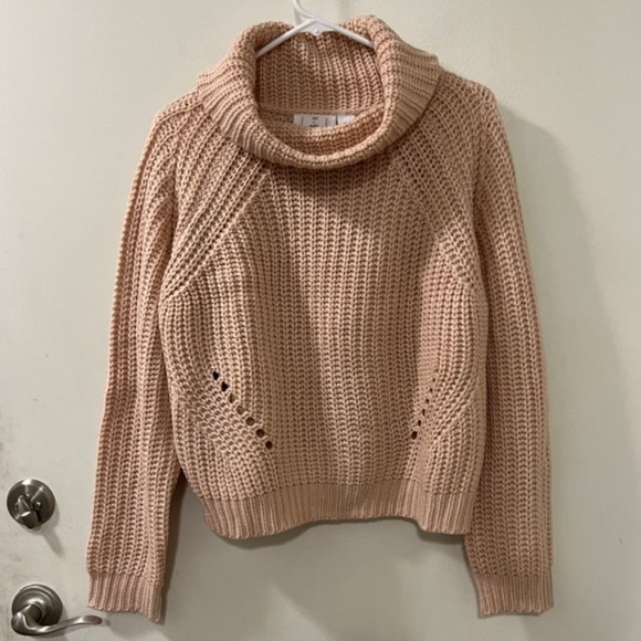 Ivy & Main Womens Tan Turtleneck Cropped Acrylic Chunky Knit Sweater Sz Large - Picture 3 of 8